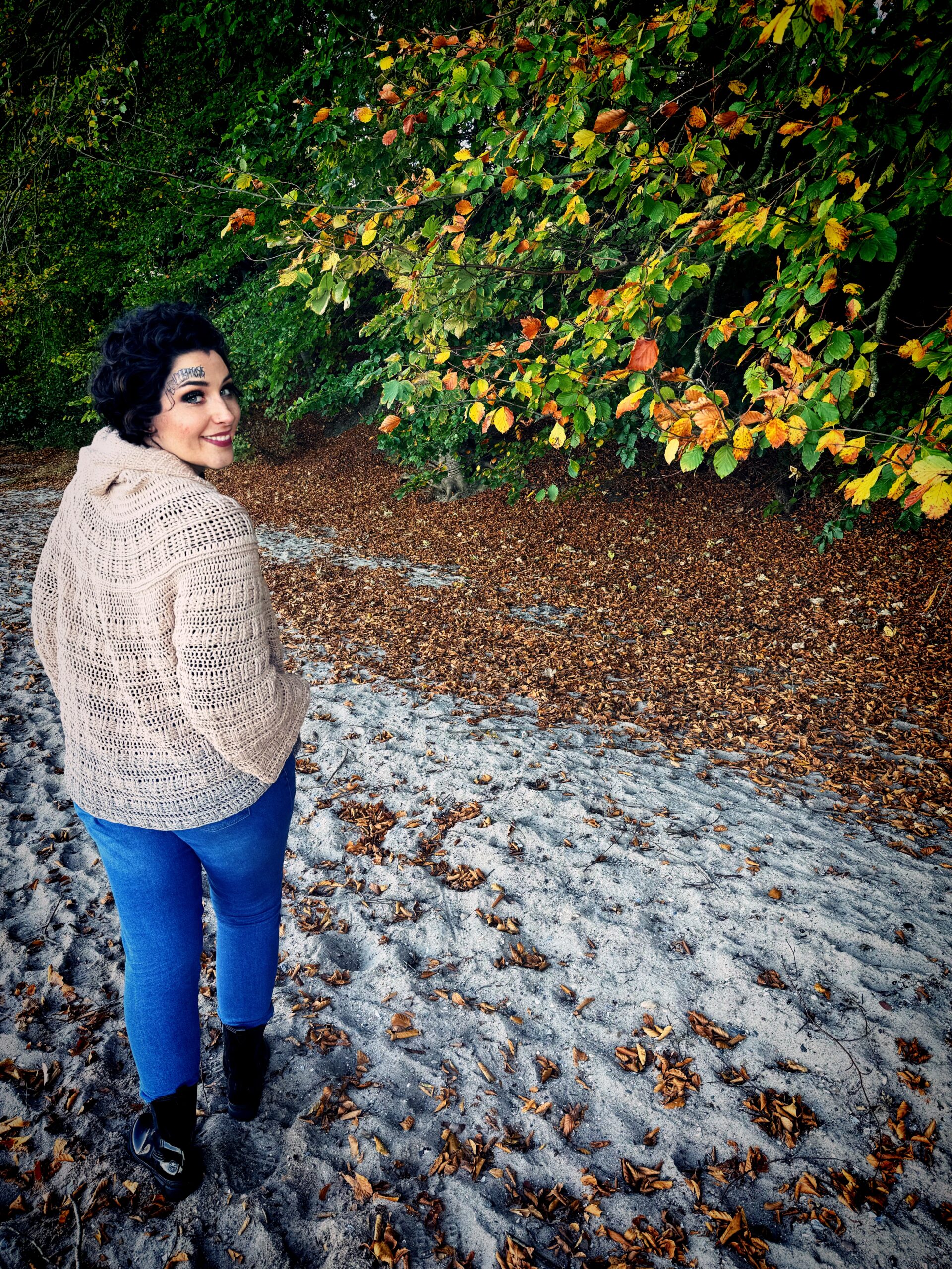 Häkelanleitung Kapuzenpulli "MONDTÄNZER" – Bild 2